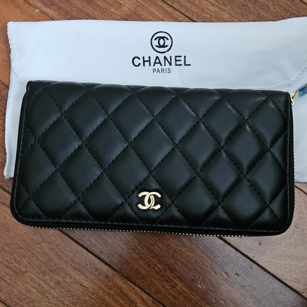 Faux leather Quilted Wallet